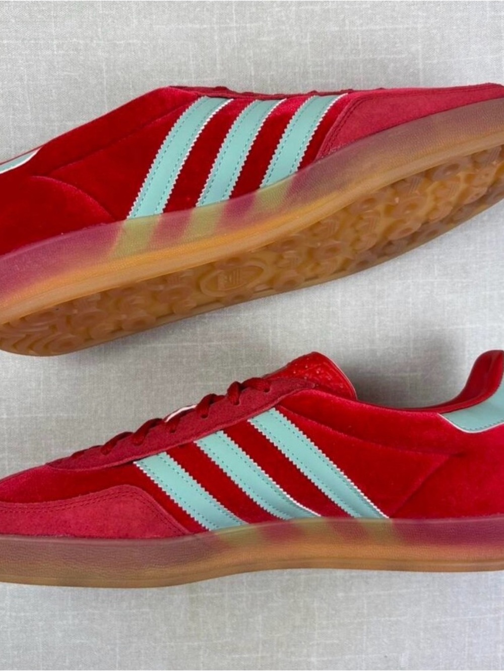 Adidas Gazelle Women’s Sneakers in Better Scarlet / Hazy Greenish Blue Size 6.5